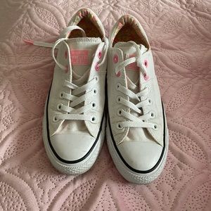 Converse size 8 1/2